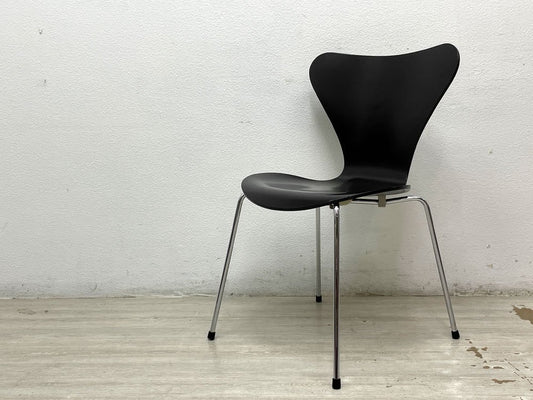 フリッツハンセン Fritz Hansen セブンチェア ブラックラッカー アルネ・ヤコブセン Arne Jacobsen スタッキングチェア デンマーク 北欧家具 G ●