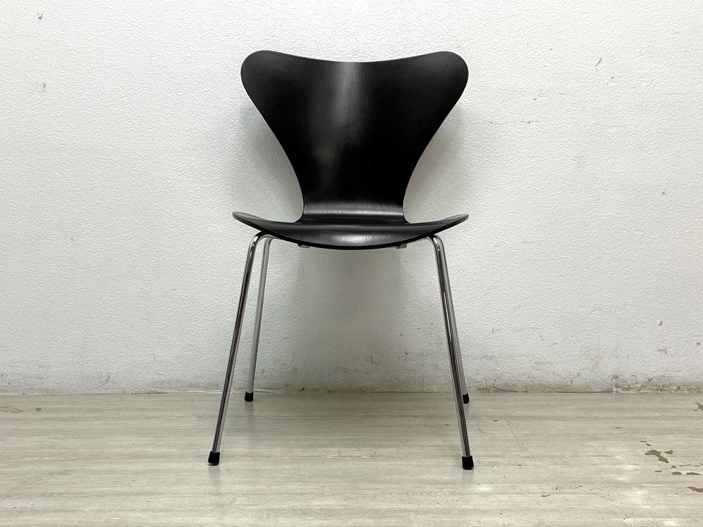 フリッツハンセン Fritz Hansen セブンチェア ブラックラッカー アルネ・ヤコブセン Arne Jacobsen スタッキングチェア デンマーク 北欧家具 G ●