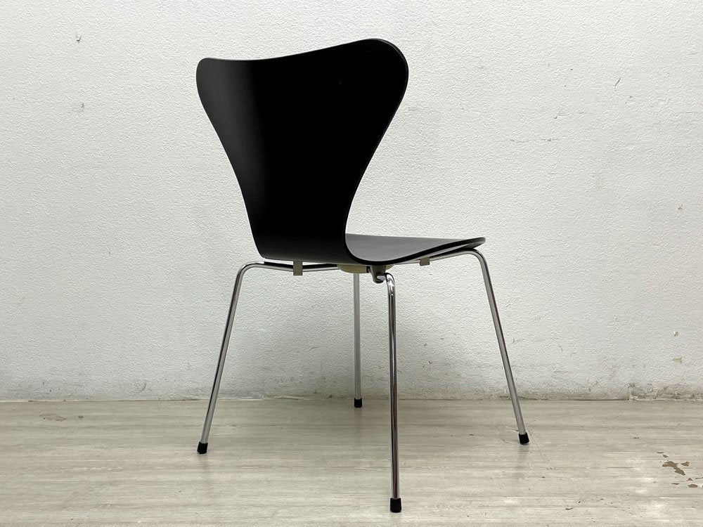 フリッツハンセン Fritz Hansen セブンチェア ブラックラッカー アルネ・ヤコブセン Arne Jacobsen スタッキングチェア デンマーク 北欧家具 G ●