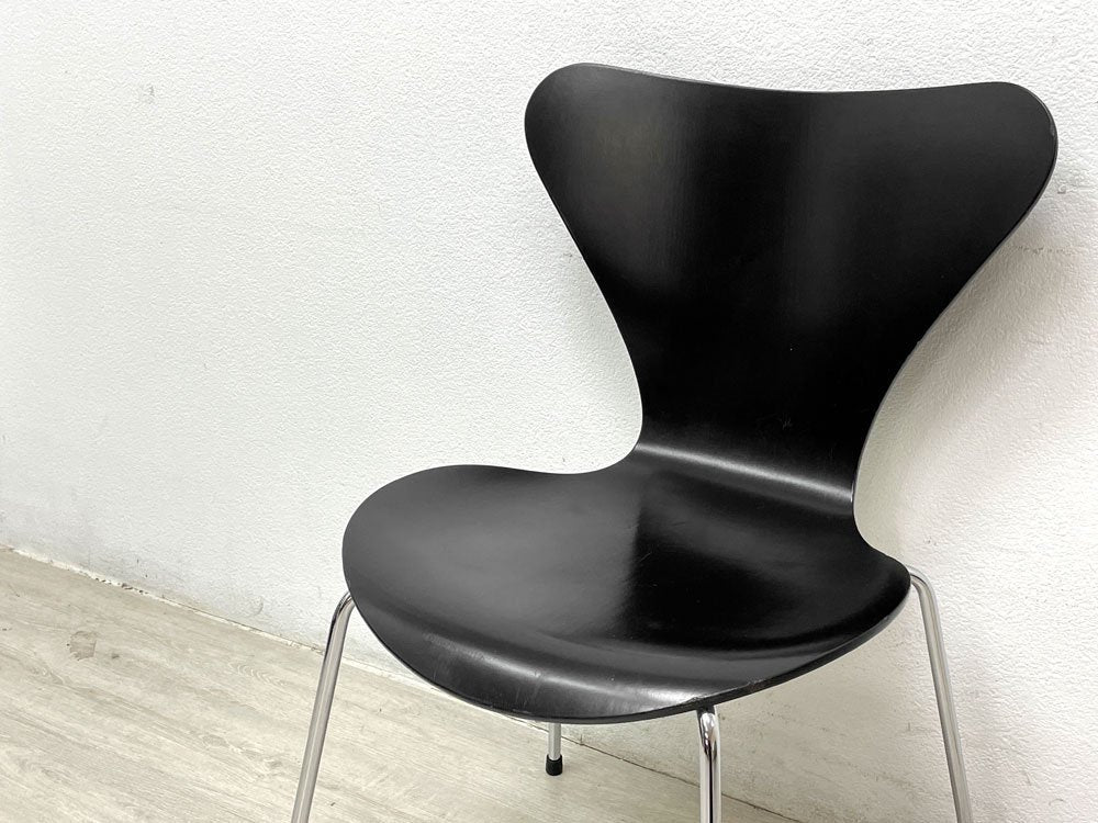 フリッツハンセン Fritz Hansen セブンチェア ブラックラッカー アルネ・ヤコブセン Arne Jacobsen スタッキングチェア デンマーク 北欧家具 G ●