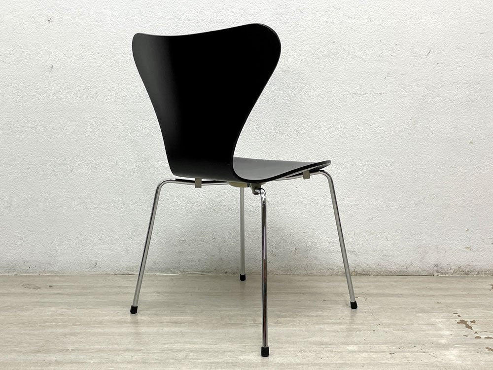 フリッツハンセン Fritz Hansen セブンチェア ブラックラッカー アルネ・ヤコブセン Arne Jacobsen スタッキングチェア デンマーク 北欧家具 H ●