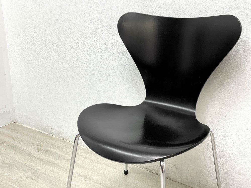 フリッツハンセン Fritz Hansen セブンチェア ブラックラッカー アルネ・ヤコブセン Arne Jacobsen スタッキングチェア デンマーク 北欧家具 H ●