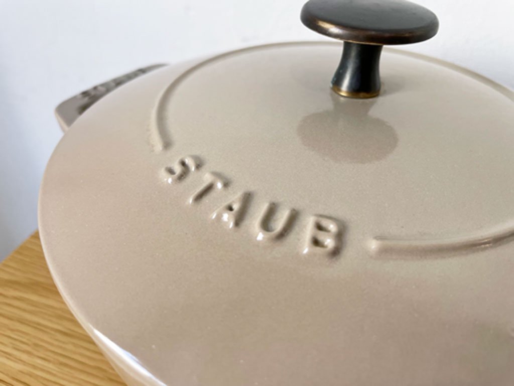 ストウブ staub ワナベ Wa-NABE Mサイズ リネン キャセロール 両手鍋 IH対応 フランス製 箱付き 美品 ★