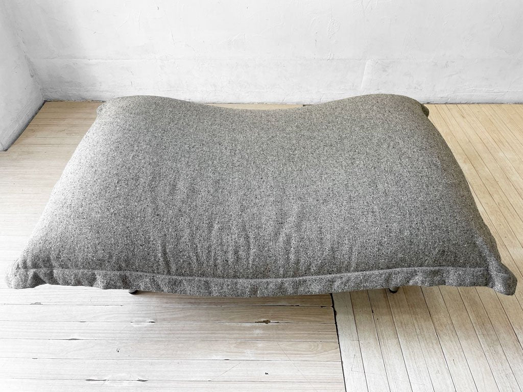 リーンロゼ ligne roset カラン1 CALIN1 パフ オットマン パスカル・ムールグ スチールレッグ カバーリング グレー系ミックスファブリック 廃番生地★