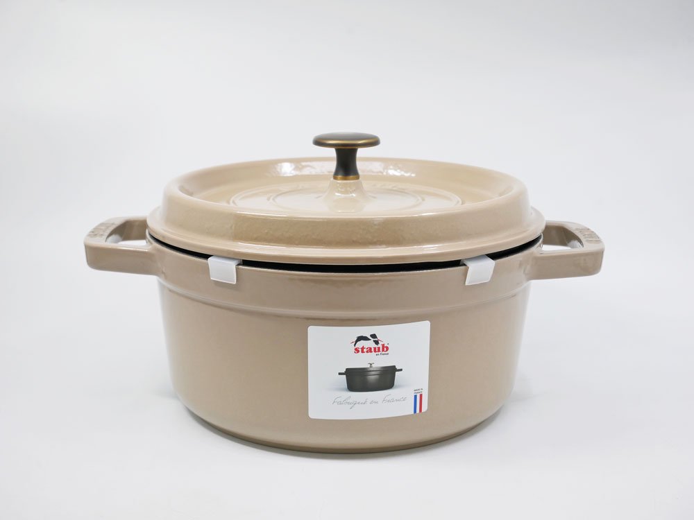 ストウブ STAUB ピコ ココット ラウンド 両手鍋 ホーロー鍋 22cm リネン 廃番色 フランス 未使用品 ●