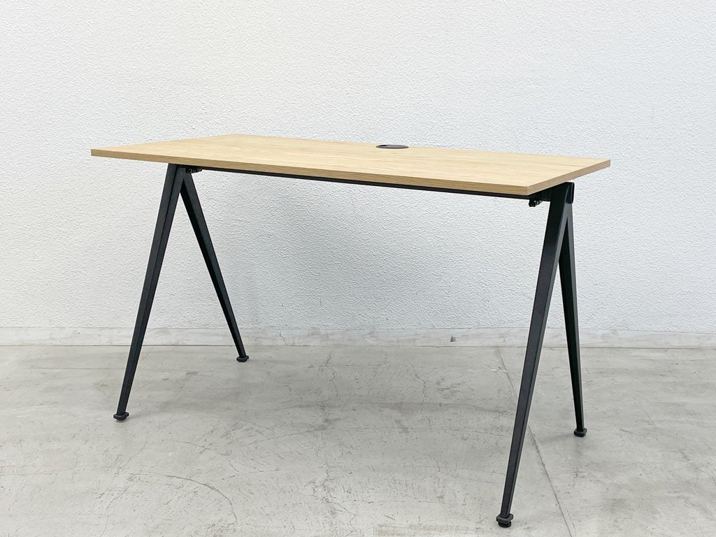 ヘイ HAY ピラミッドデスク PYRAMID Desk オーク材 ピラミッドテーブル復刻シリーズ コンパスレッグ オランダ工業デザイン 美品 〓