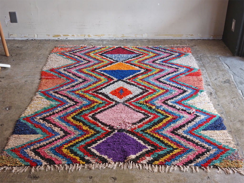 モロッカンラグ MOROCCAN RUG ボシャルウィット Boucherouite 180×142cm 手織り絨毯 ラグ モロッコ ■