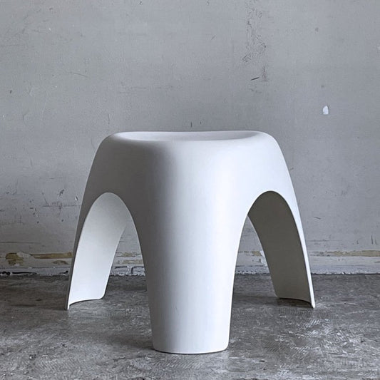 ヴィトラ Vitra エレファントスツール Elephant Stool ポリプロピレン製 ホワイト 柳宗理 ミッドセンチュリー MoMA 永久収蔵品 ■