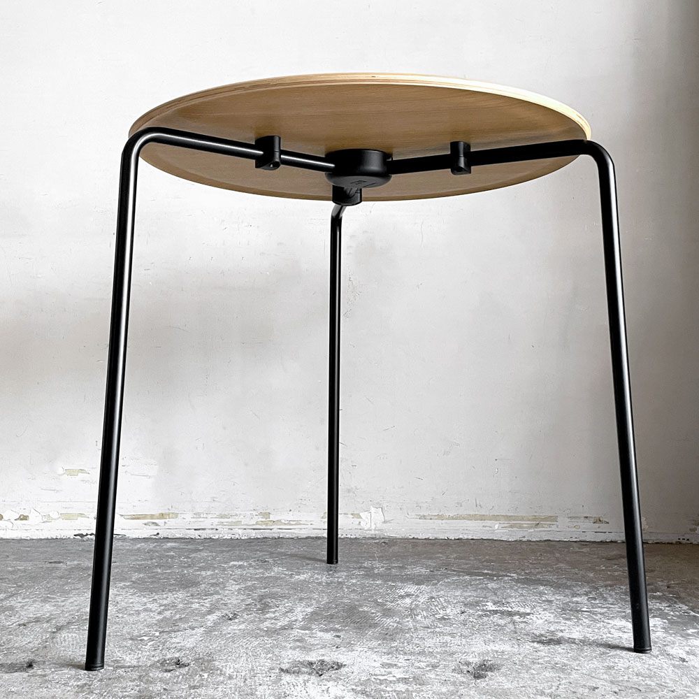 エンゲルブレヒト Engelbrechts ケヴィ KEVI 2010 ダイニングテーブル オーク材 プライウッド カフェテーブル 70cm 3本脚 ヨルゲン・ラスムッセン デンマーク 未使用品 ■