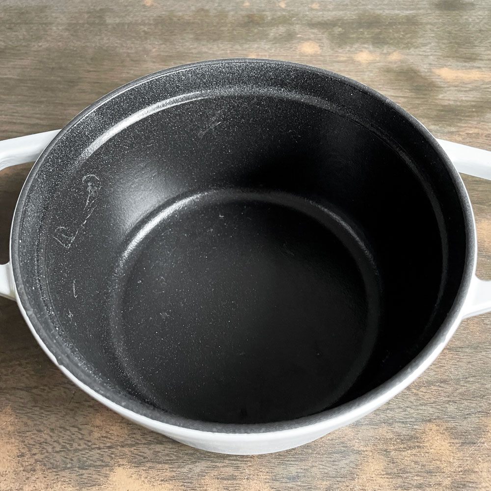 ストウブ STAUB ピコ ココット ラウンド 両手鍋 ホワイト 16cm 鋳物 キャセロール ガス オーブン IH対応 フランス ♪