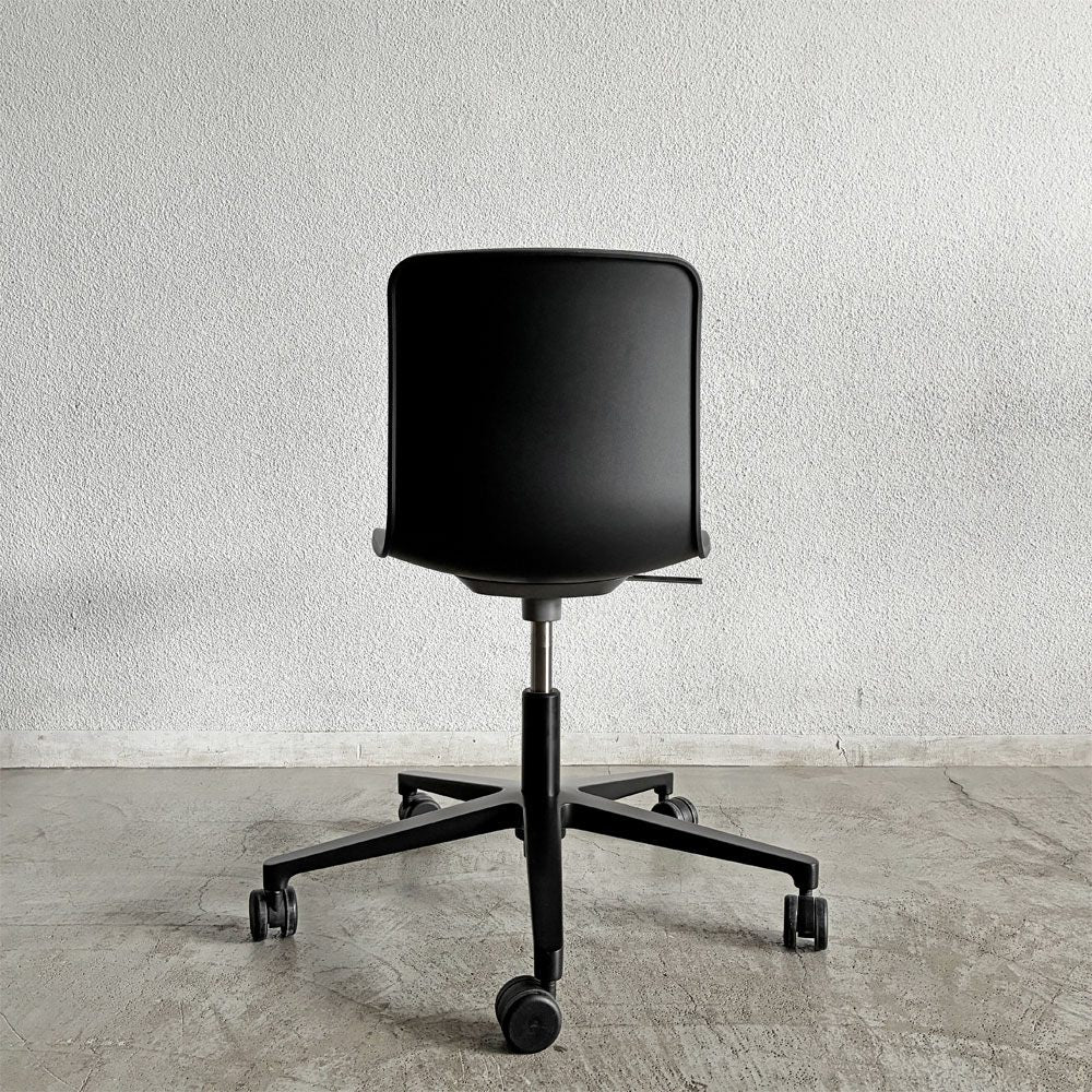 ヴィトラ vitra ハルスタジオ HAL Studio デスクチェア ブラック キャスターベース シートクッション付 座面回転＆昇降 ジャスパー・モリソン 現行定価￥107,800- 未使用保管品 〓