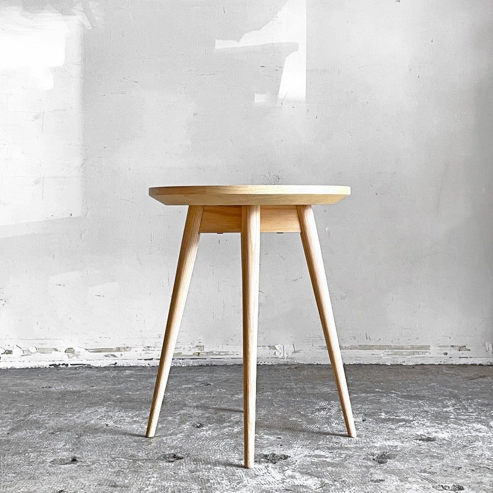 冨士ファニチャー FUJI FURNITURE ナギ Nagi サイドテーブル ラウンド オーク材 T04510S ナチュラル Φ40cm ■