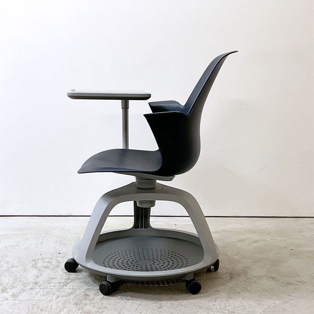 スチールケース Steelcase ノード node ミーティングチェア オフィスチェア ネイビー 可動式サイドテーブル＆キャスター付 ●