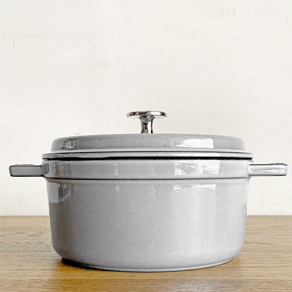 ストウブ Staub ピコ ココット ラウンド 両手鍋 ホーロー鍋 グレー 18cm フランス製 箱付き 美品 ■