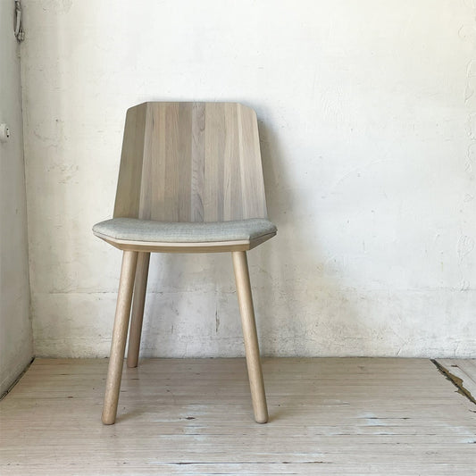 カリモク ニュースタンダード KARIMOKU NEW STANDARD カラーウッド チェア COLOUR WOOD CHAIR ¥92,400 A ★