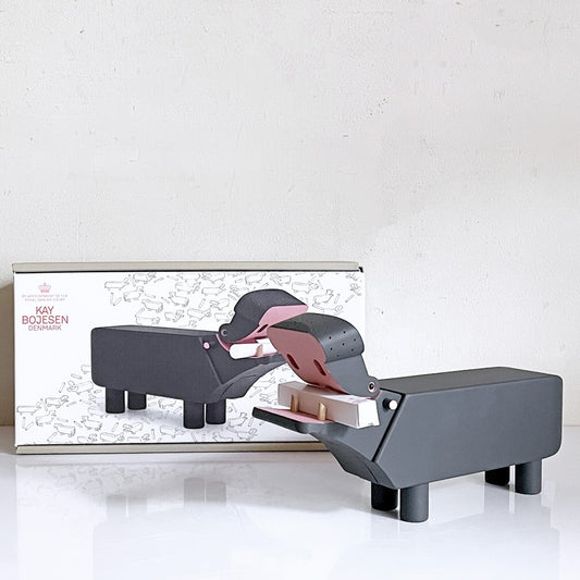 カイボイスン Kay Bojesen カバ ブラック HIPPO BLACK 木製オブジェ ビーチ材 黒板 デンマーク 北欧雑貨 箱 チョーク付き 現行品 ■