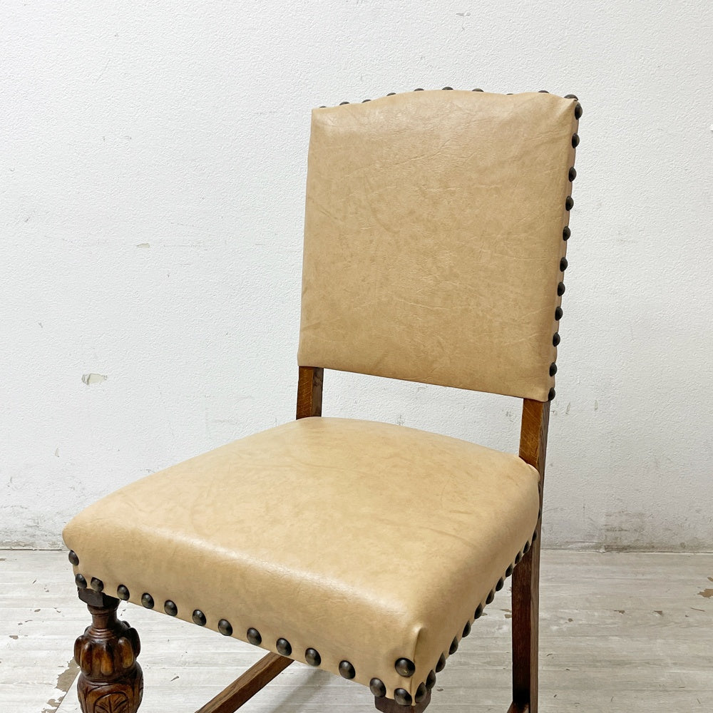 UKビンテージ Vintage ダイニングチェア オーク材 PVCレザーシート 鋲打ち バルボスレッグ 英国家具 英国アンティーク A ●