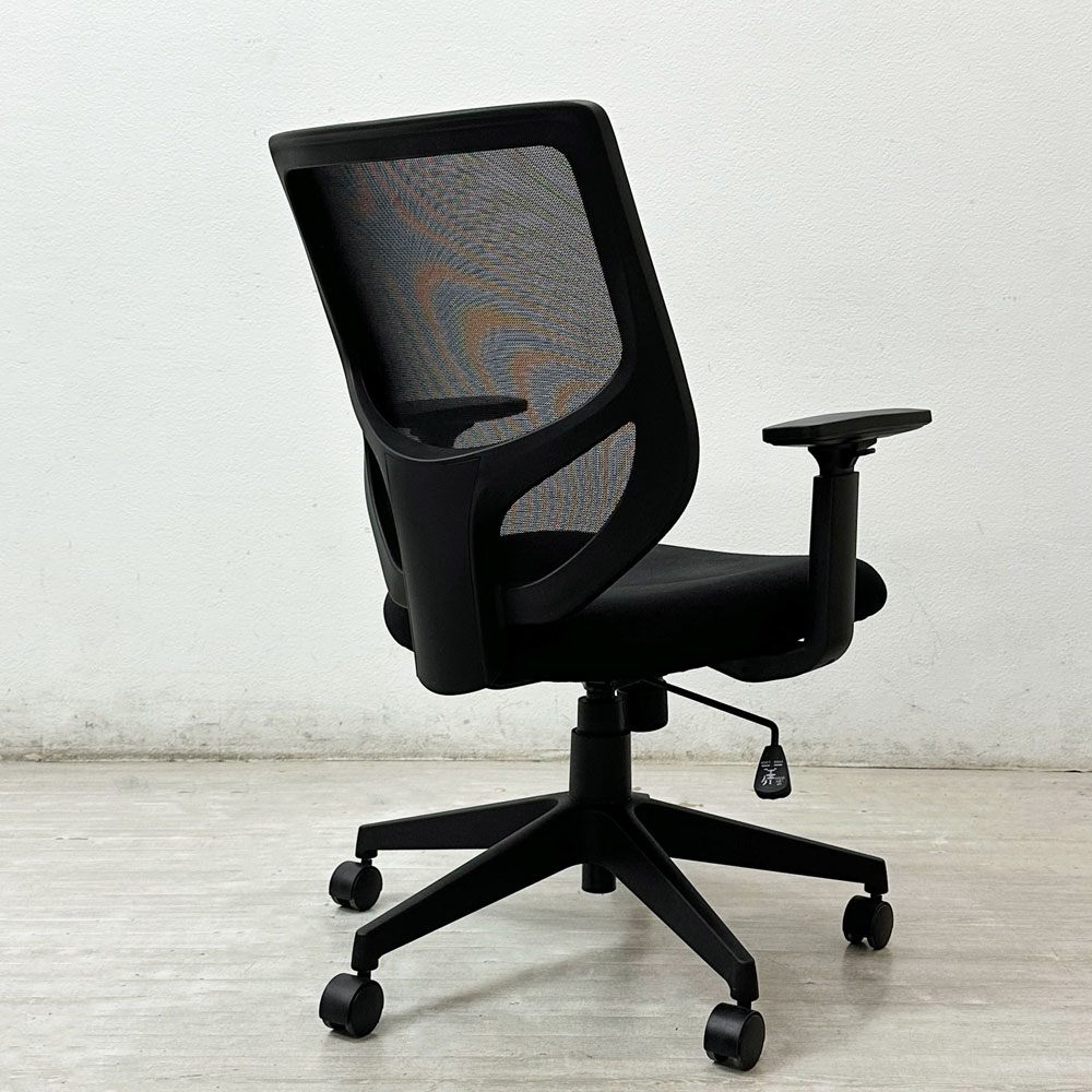 無印良品 MUJI ワーキングアームチェア 背メッシュ デスクチェア オフィスチェア 学習椅子 キャスター ブラック ●