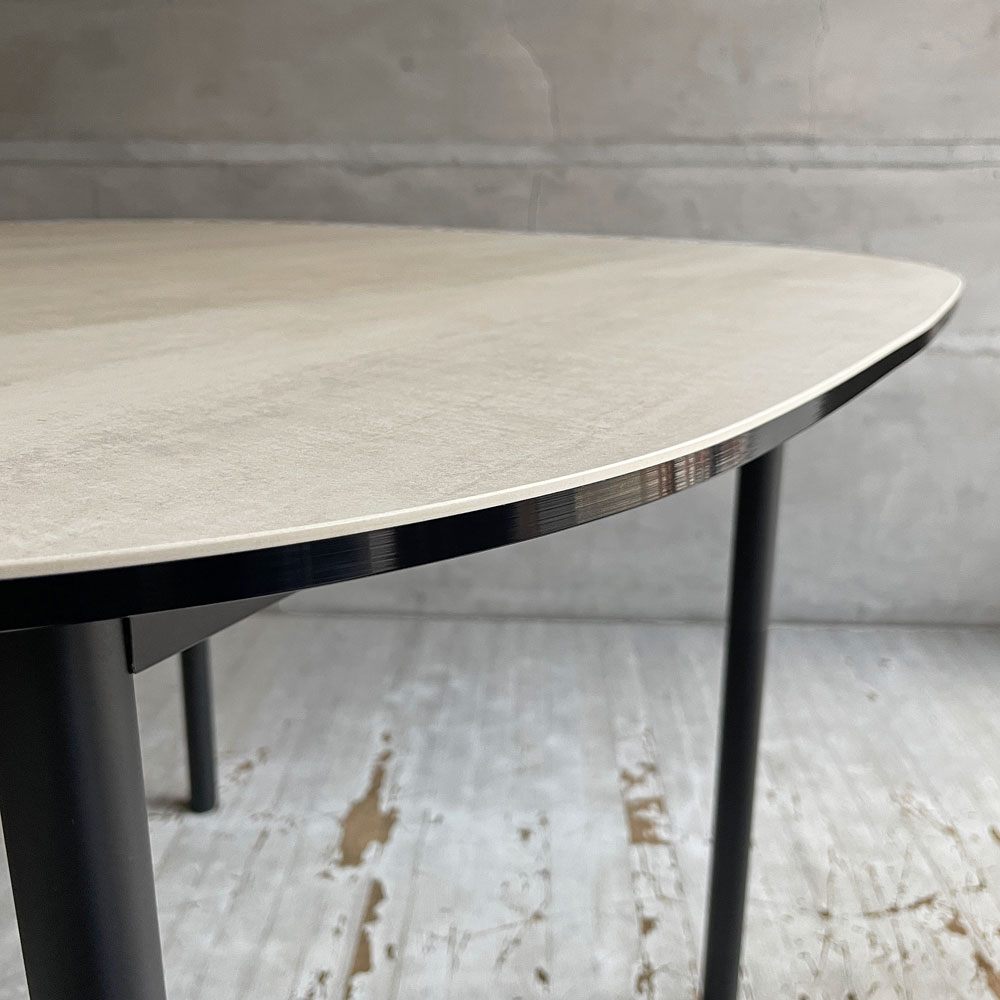 モーダエンカーサ moda en casa ミューズテーブル MEWS table ダイニングテーブル セラミックホワイト天板 モダンデザイン 定価￥114,400- ♪