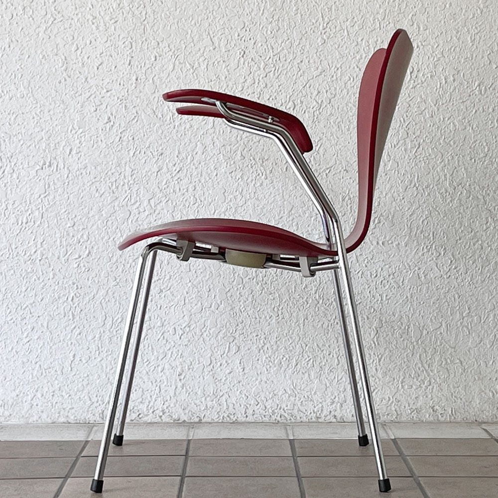 フリッツハンセン Fritz Hansen 3207 セブンチェア アームチェア ラッカー ダークレッド アルネ ヤコブセン 北欧家具 ◇