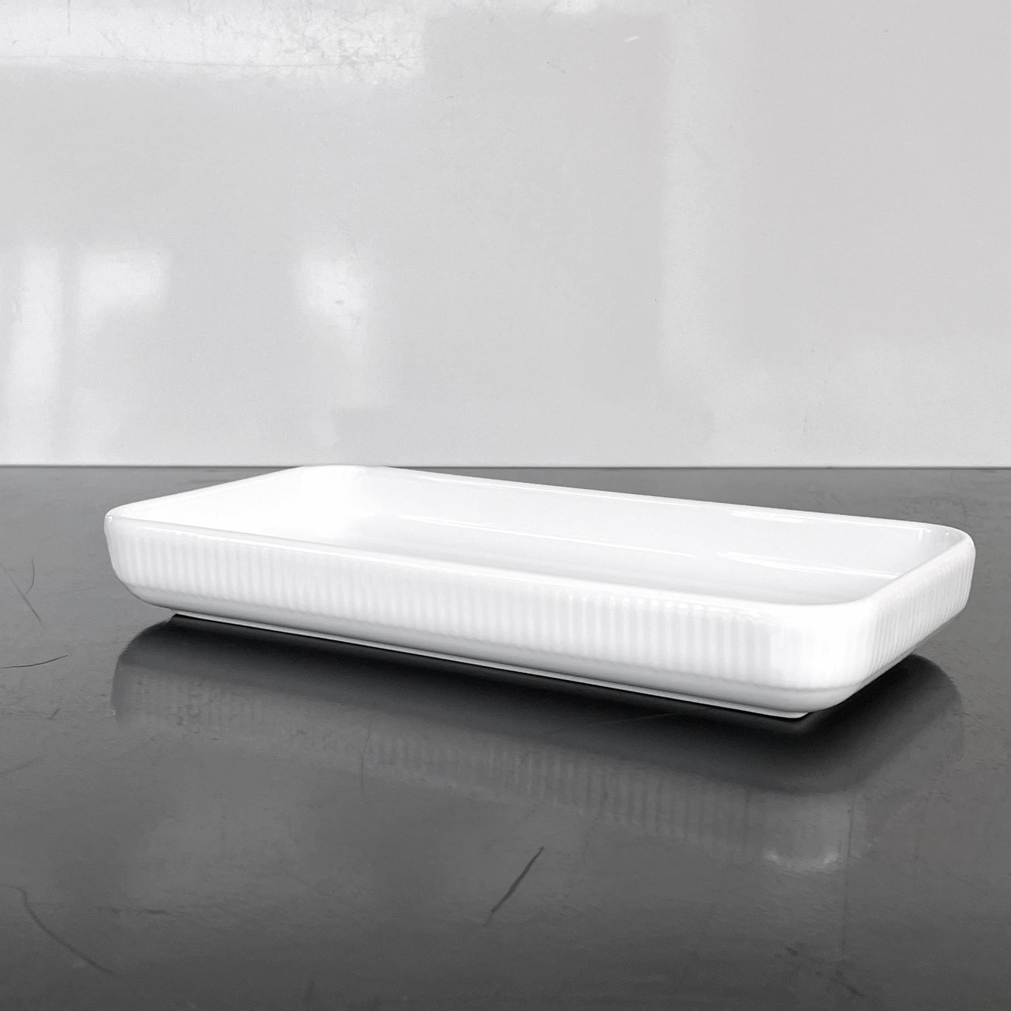 ロイヤルコペンハーゲン ROYAL COPENHAGEN ホワイトフルーテッド White Fluted ロングスクエアプレート 24.5cm 北欧雑貨 ■