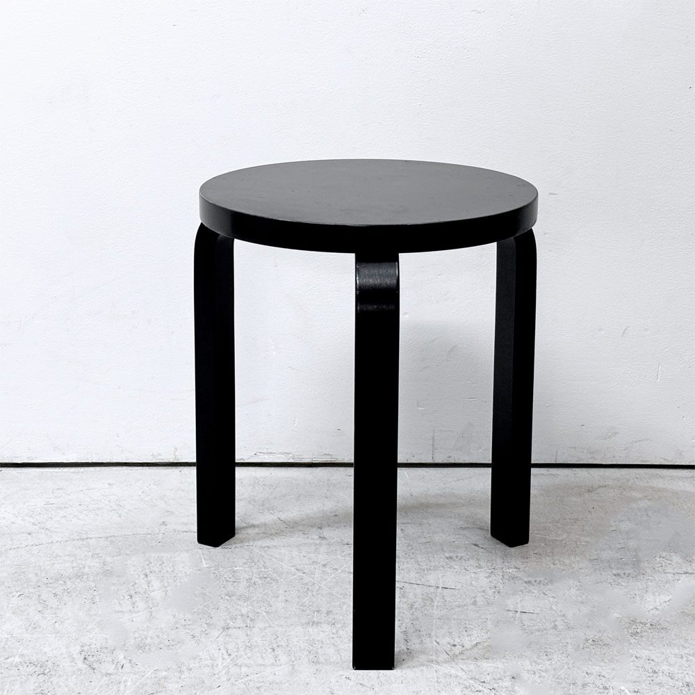 アルテック artek スツール60 オールブラック ラッカー 3本足 アルヴァ・アアルト フィンランド バーチ材 北欧家具 ●