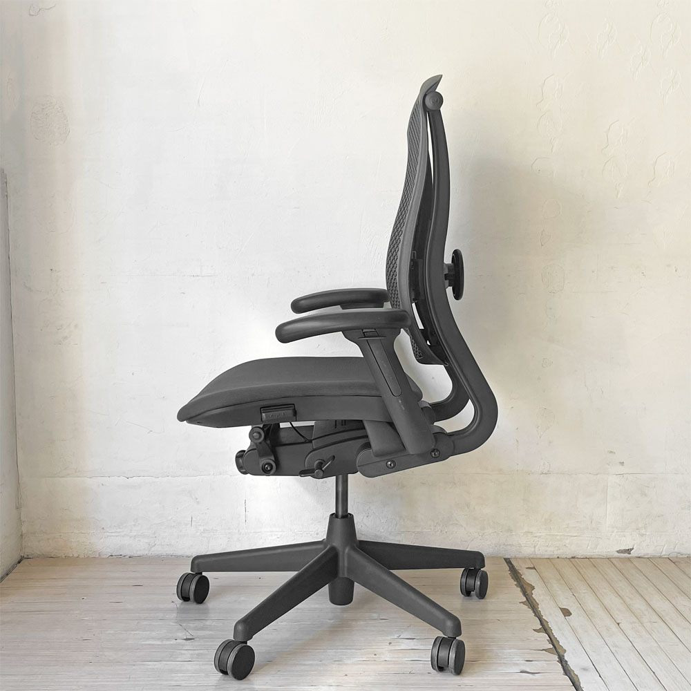 ハーマンミラー Herman Miller セラチェア Celle Chair デスクチェア オフィスチェア グラファイトカラー 廃盤 参考定価113,400円 ★