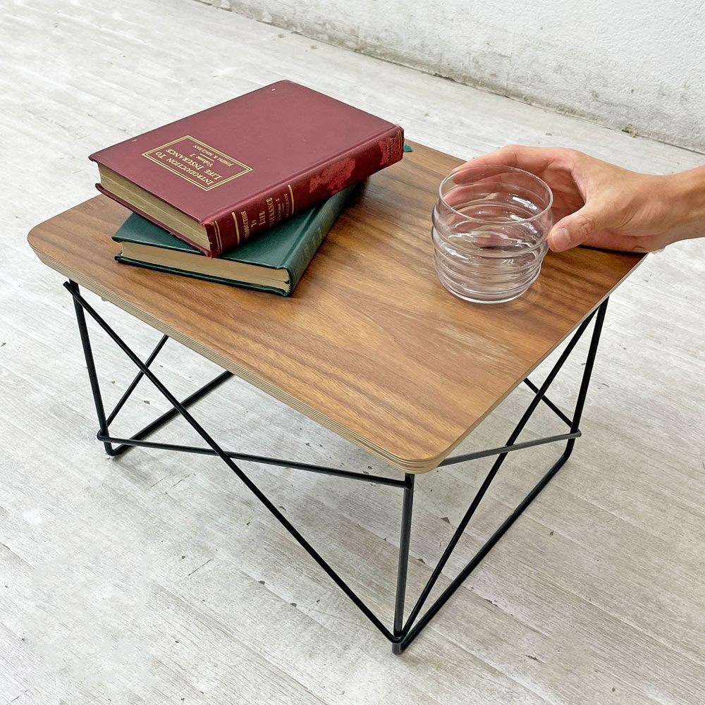 ハーマンミラー Herman Miller イームズワイヤーベースローテーブル Eames Wire Base Low Table LTRT ウォールナット  ミッドセンチュリー 定価￥60,500- ●