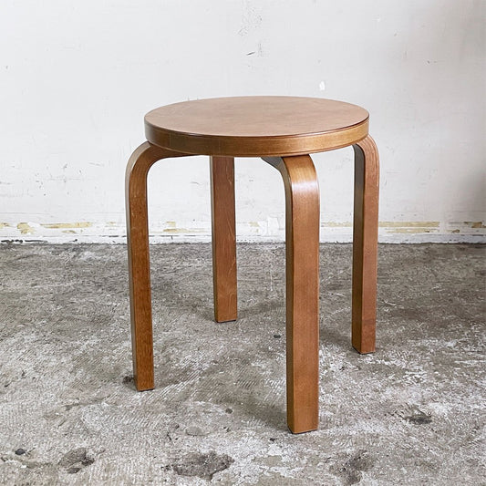 アルテック Artek スツール E60 Stool E60 4本脚 ウォールナットステイン ヘラ・ヨンゲリウス コレクション2014 アルヴァ・アアルト 北欧家具 ■