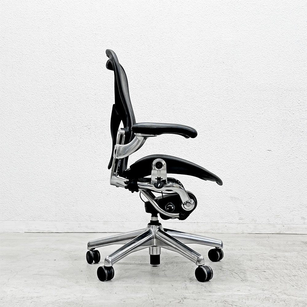 ハーマンミラー Herman Miller アーロンチェア Bサイズ ポスチャーフィット クラシックカーボンメッシュ ポリッシュドアルミベース ビル・スタンフ ＆ ドン・チャドウィック 〓