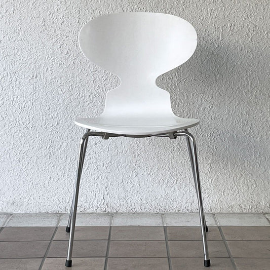 フリッツハンセン Fritz Hansen アントチェア 4本脚 ラッカー仕上げ ホワイト アルネ・ヤコブセン 北欧家具 ◇