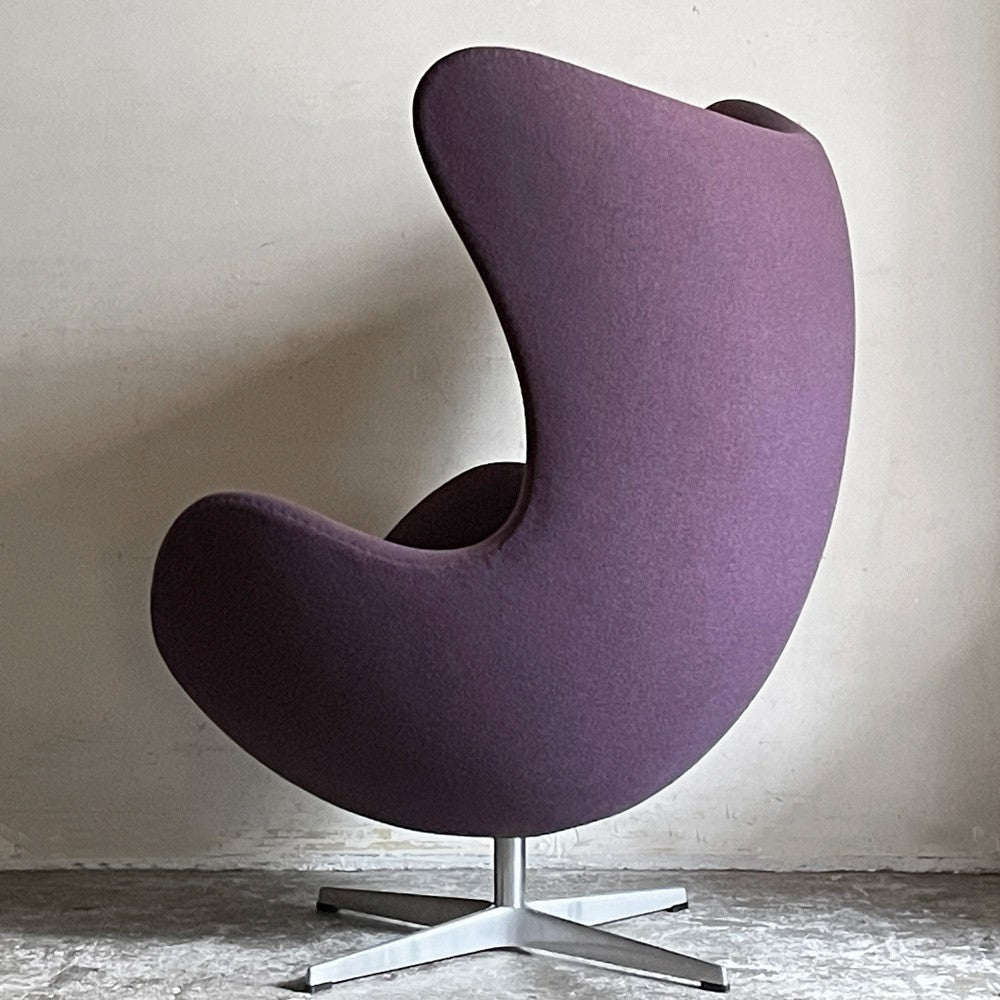 フリッツハンセン Fritz Hansen エッグチェア Egg chair ラウンジチェア ファブリック パープル系 アルネ・ヤコブセン 参考定価￥1,185,800～ ■