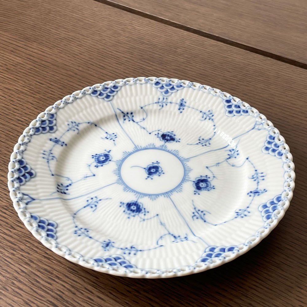 ロイヤルコペンハーゲン ROYAL COPENHAGEN ブルーフルーテッド フルレース プレート デンマーク 北欧食器 A ★