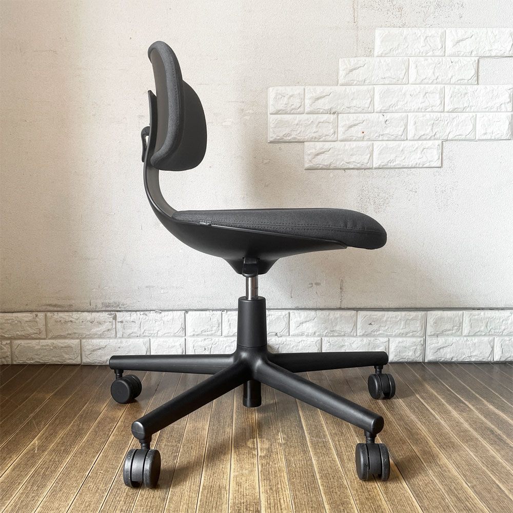 ヴィトラ vitra ルーキー Rookie デスクチェア キャスターチェア ダークグレーファブリック ×ディープブラック 高さ調整可 コンスタンチン・グルチッチ 定価￥78,100- ◎