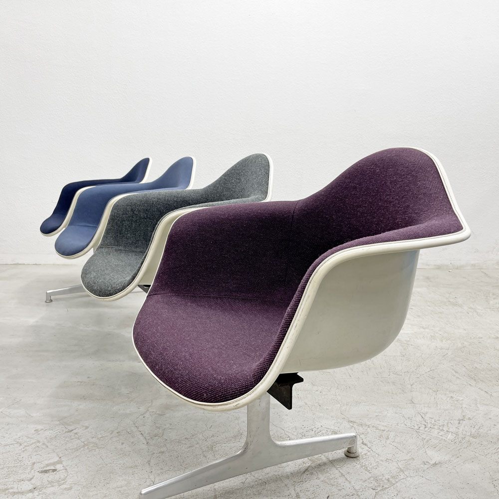 ハーマンミラー Herman Miller ビンテージ エアポートベンチ タンデムシート 4連 アームシェル 2nd ファブリック 新品張替え済 イームズ 希少 ネイビー・ブルーグレー・グレー・パープル C〓