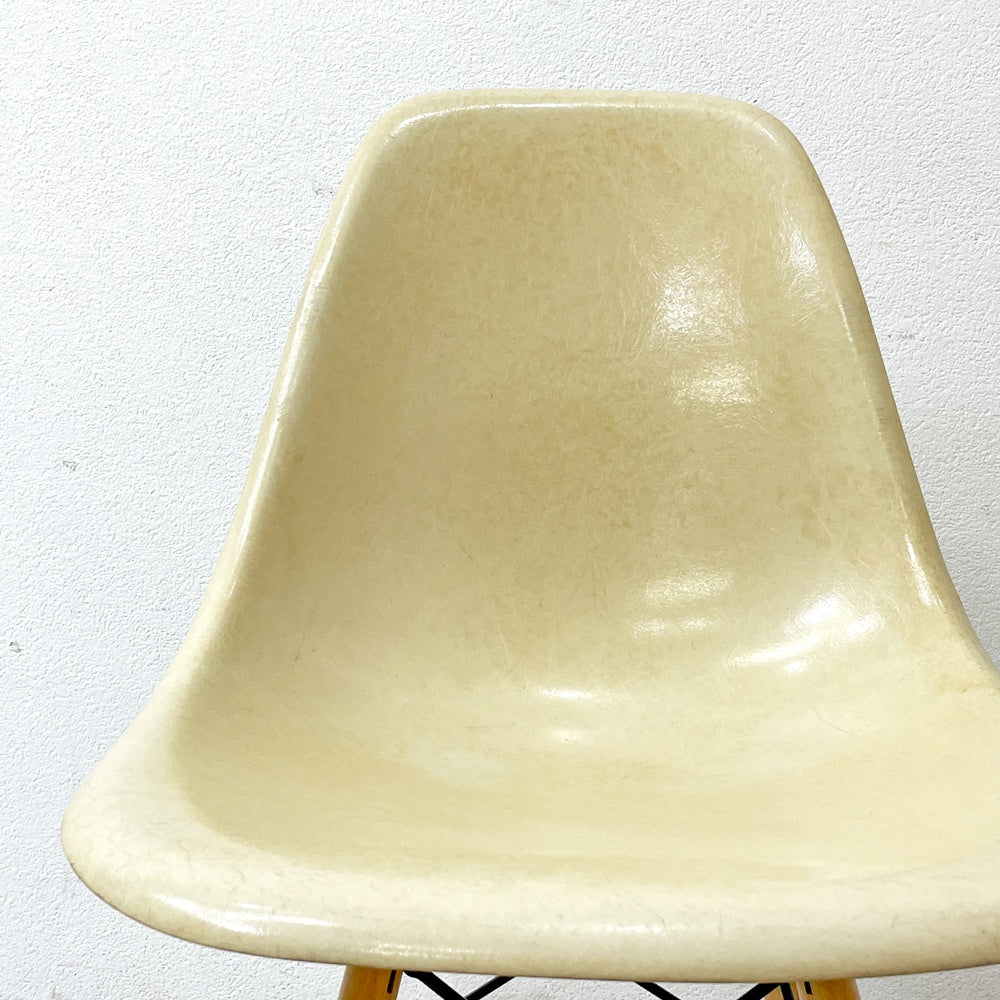 ハーマンミラー Herman Miller サイドシェルチェア セカンド 2nd FRP パーチメント ドゥエルレッグ イームズ ミッドセンチュリー ●