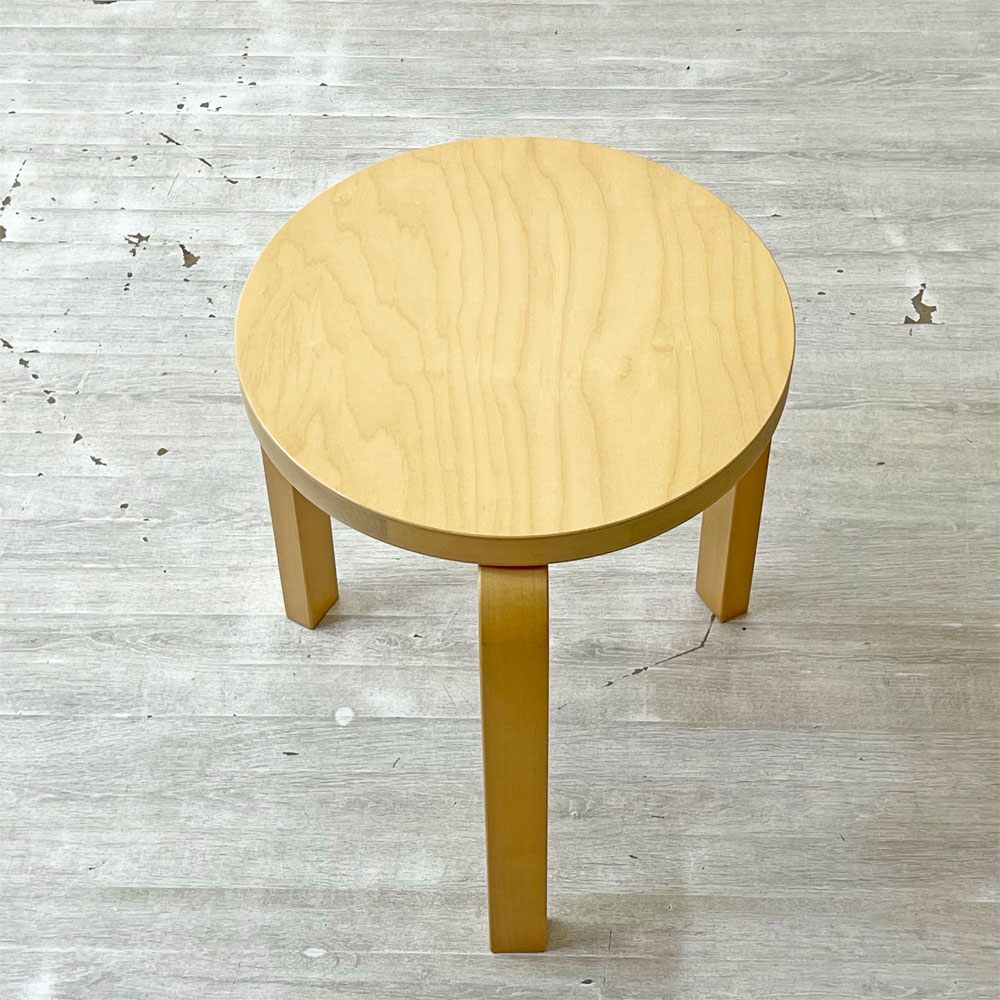 アルテック Artek スツール60 Stool60 バーチ材 ナチュラルラッカー 3本脚 アルヴァ・アアルト フィンランド ●