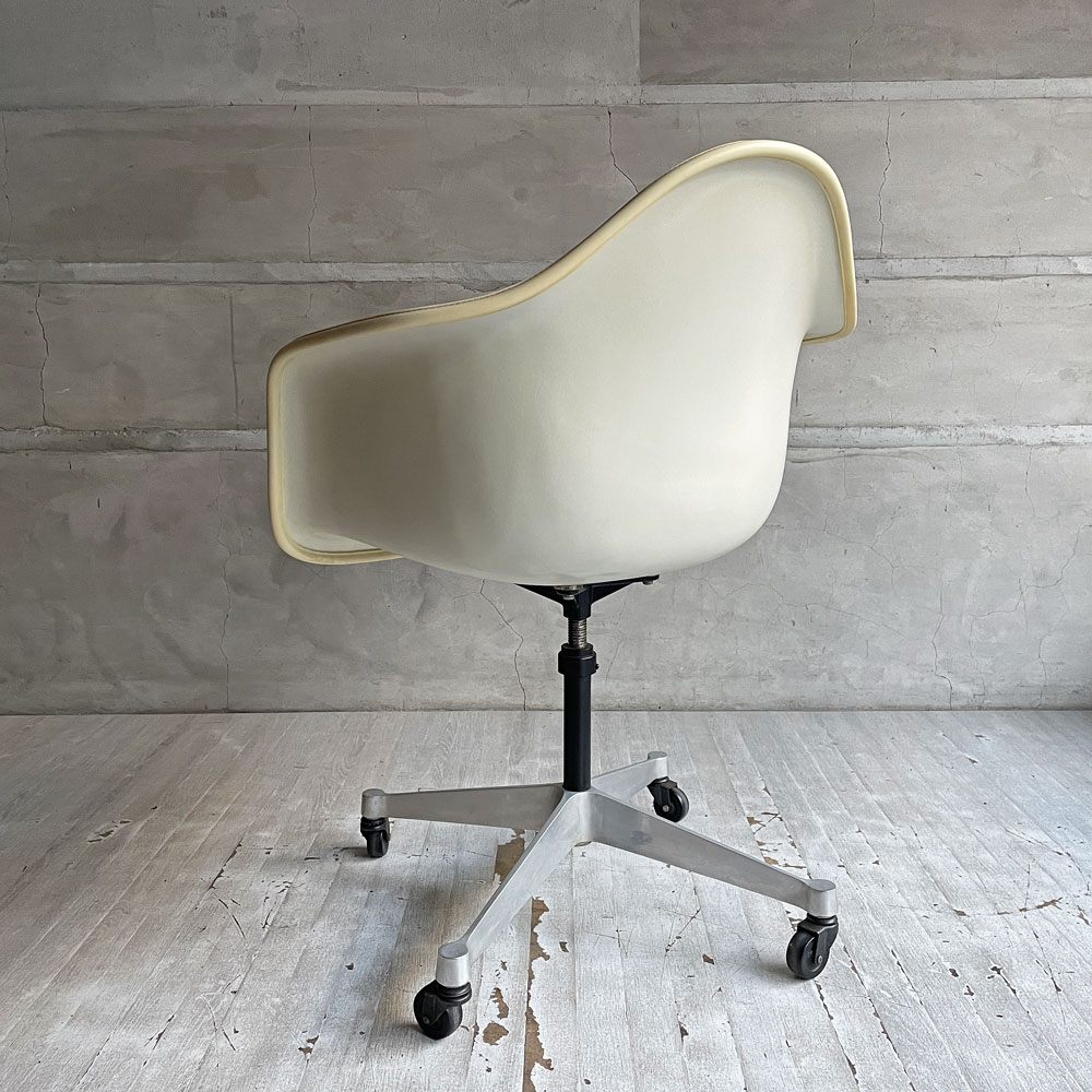 ハーマンミラー Herman Miller アームシェルチェア セカンド 2nd ビンテージ ナウガレザー オレンジ FRP パーチメント コントラクトキャスターベース イームズ ミッドセンチュリー ♪
