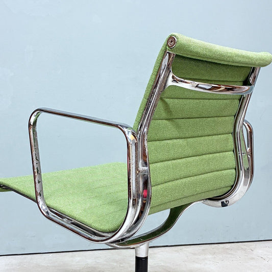 ヴィトラ vitra アルミナムグループ マネジメントチェア デスクチェア 4本脚 ファブリック グライズ 張り替え済み イームズ ◎