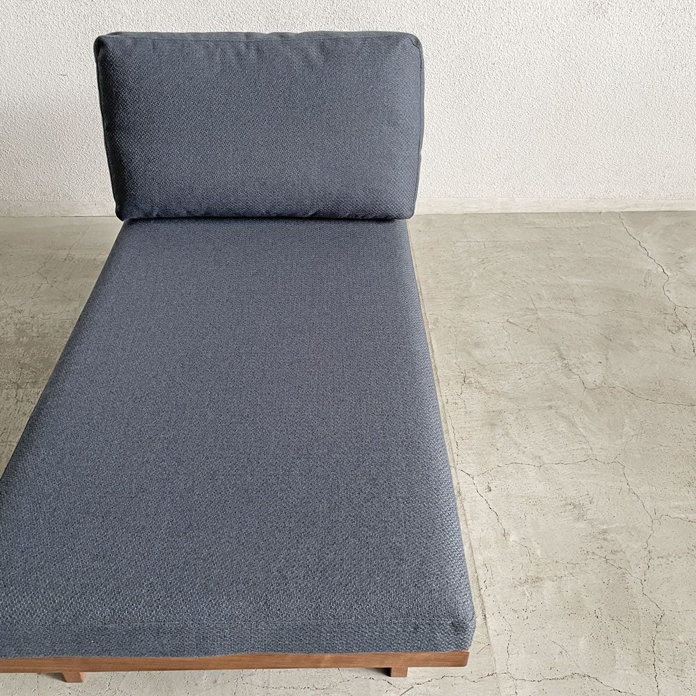 マスターウォール MASTERWAL コモンルーツ COMMON ROOTS ブリッジソファ BRIDGE SOFA アームレスカウチ 80 ファブリックシート ウォールナット無垢集成材 定価￥335,500- 展示品 〓