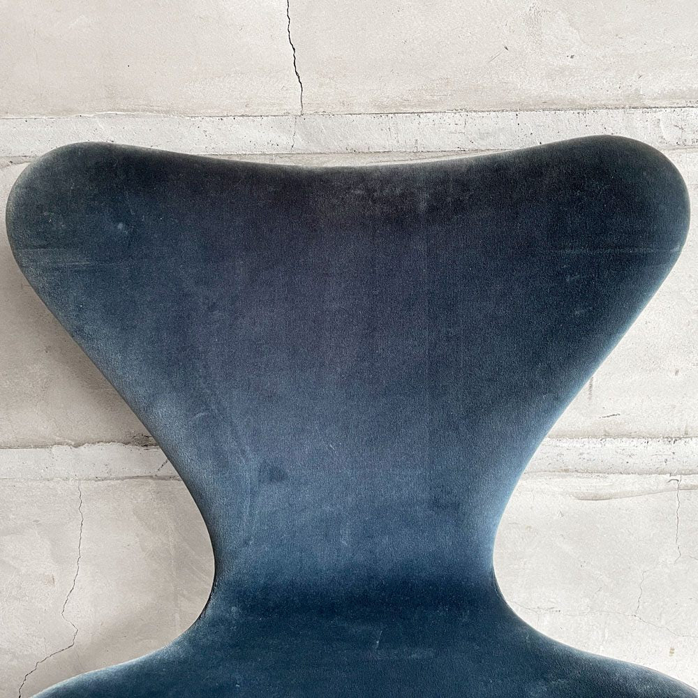 フリッツハンセン Fritz Hansen 3107 セブンチェア フルパティング ベルベット生地 ミッドナイトブルー アルネ・ヤコブセン デンマーク 北欧家具 A ♪