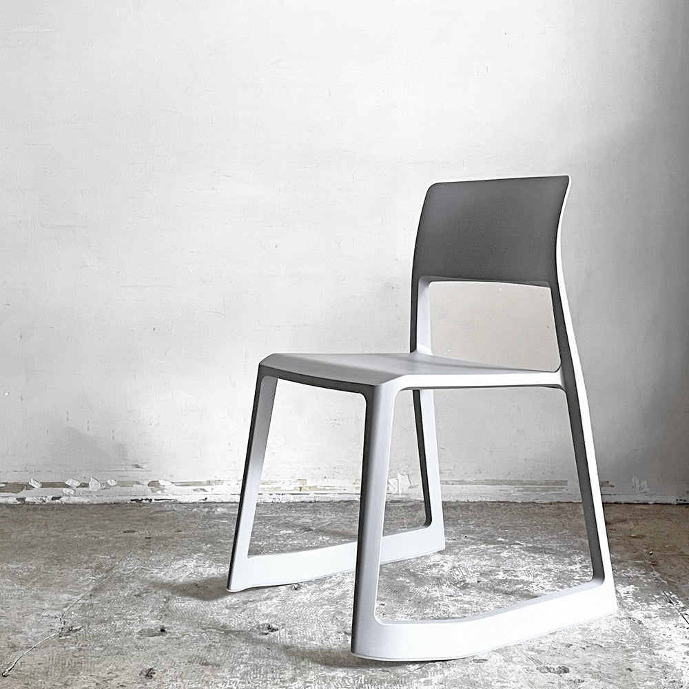 ヴィトラ Vitra ティプトン Tipton チェア スタッキングチェア チルト機能 ロッキングチェア バサルト C ■