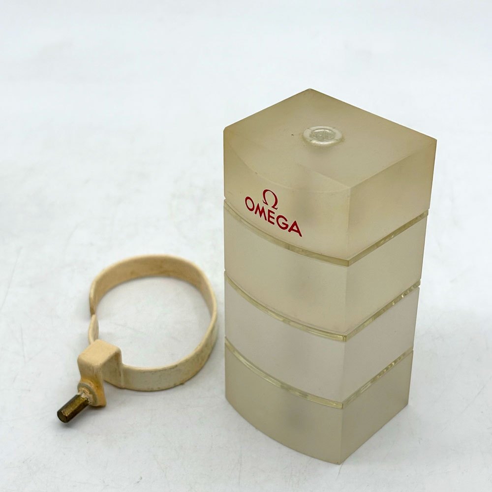 オメガ OMEGA 腕時計スタンド アクリル ブロック式 Cリング 2個セット ●