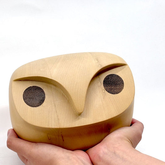 メニュー menu ハウディ オウル HOWDY OWL Mサイズ フクロウ オブジェ ライムウッド無垢材 オード コペンハーゲン Audo Copenhagen ●