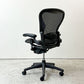 ハーマンミラー HermanMiller アーロンチェア ライト Bサイズ クラシックカーボンメッシュ ランバーサポート グラファイトベース アーム可動式 ●