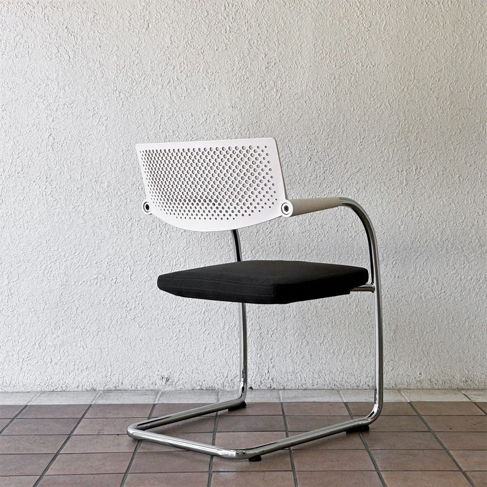 ヴィトラ vitra ビザビ2 Visavis2 アームチェア デスクチェア ホワイト/グレー系 カンティレバー スタッキング可能 アントニオ・チッテリオ B ◇