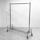 R&B ワイヤープロダクツ R&B WIRE PRODUCTS ガーメントラック GARMENT RACK 48"ハンガーラック バスケット付き インダストリアル 合計定価￥57,750- P.F.S.取扱 現状品 ●