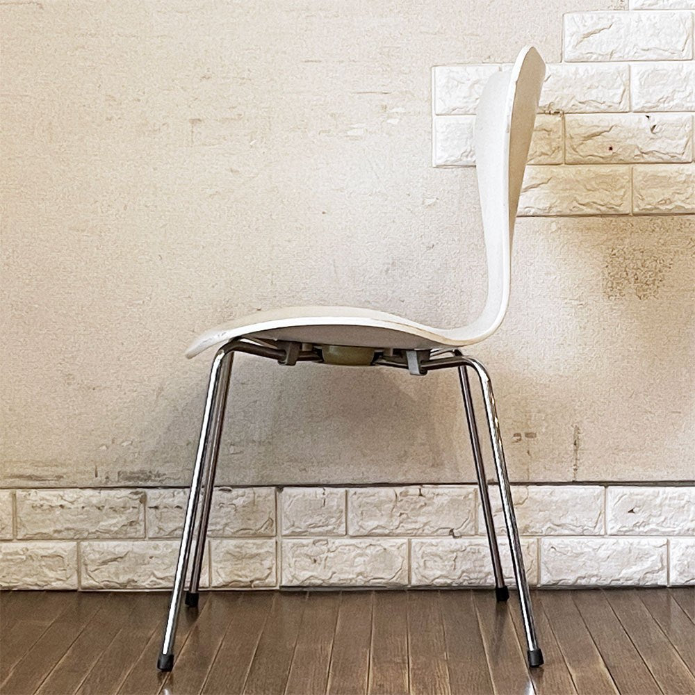 フリッツハンセン Fritz Hansen 3107 セブンチェア ダイニングチェア ラッカーホワイト アルネ・ヤコブセン デンマーク 北欧家具 定価￥81,180- B ◎