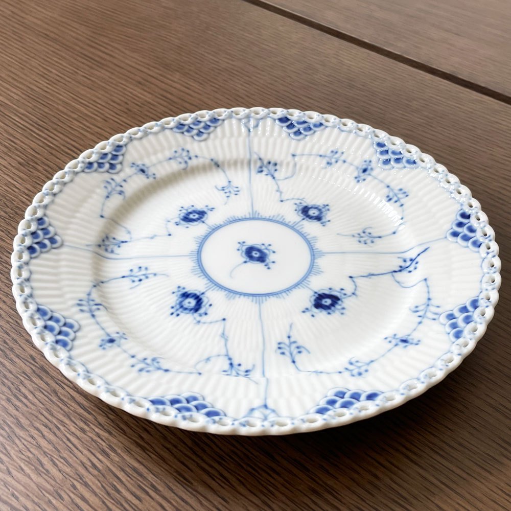 ロイヤルコペンハーゲン ROYAL COPENHAGEN ブルーフルーテッド フルレース プレート デンマーク 北欧食器 B ★