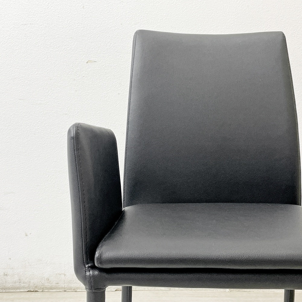 アビタスタイル AbitaStyle アマンダ Amanda アームチェア ダイニングチェア リサイクルレザー モダンデザイン A ●